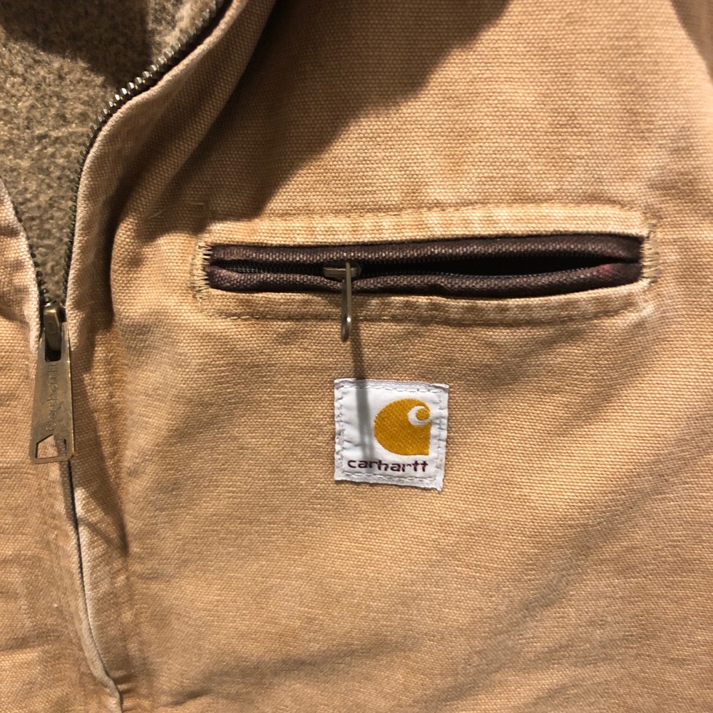 Carhartt WOMENS Field Jacket in Tan with Dark Brown Collar - Picture 10 of 13